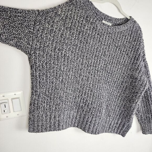 American Eagle Grey Chunky Cable Knit Cropped Sweater - Size S (Oversized Fit) - Picture 5 of 15